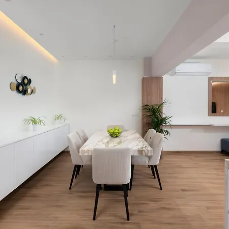 Onirico Apartment *